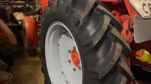 Новая резина на Т-25, установлена и готова к работе