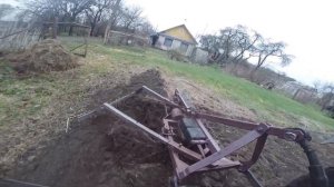 Т25. Пахота 2021. Весна. Апрель. Плуг Л101.