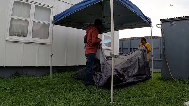 OZtrail Gazebo With Inner Tent. смотреть онлайн