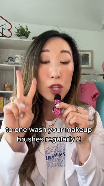 #tinea or #fungus on the face from makeup brushes; reminder to clean your brushes #shorts смотреть онлайн