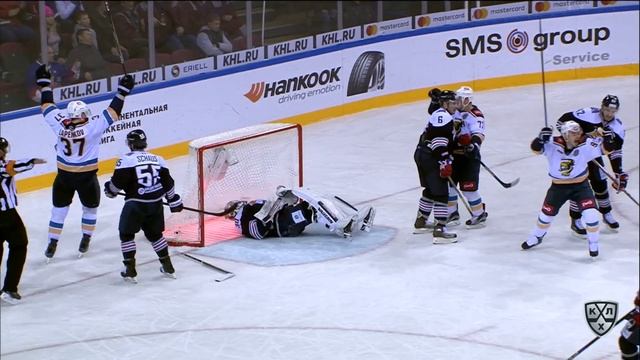 Самсонов пропускает, Самсонов страдает