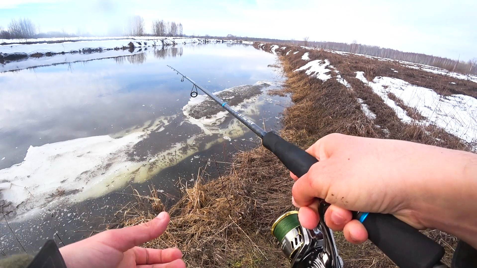 НЕРЕСТ на носу, ЛОВИМ щуку! БЮДЖЕТНЫЙ КОМПЛЕКТ в ДЕЛЕ! Рыбалка на спиннинг с берега смотреть онлайн