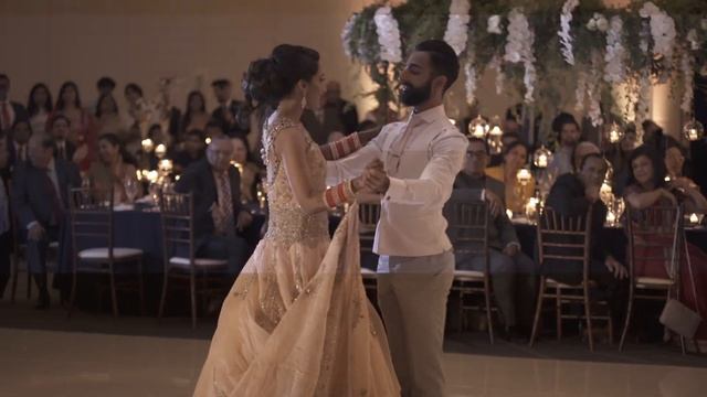 Deepi & Eeshan's First Dance -- Ballroom/Bhangra Fusion смотреть онлайн