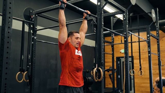 HOW TO DO BUTTERFLY PULL-UPS W/ JASON KHALIPA смотреть онлайн