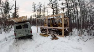 История как простые деревенские парни оживили бульдозер ЧТЗ Б10М сломанный и заброшенный в тайге.