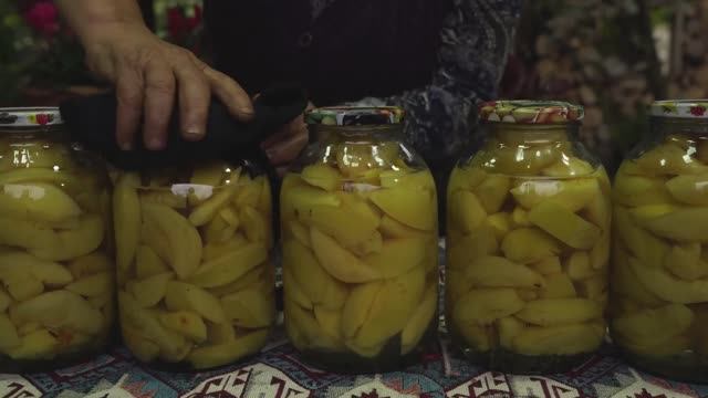 Kənd Həyatı. Quince in Season Easy & Delicious Recipes смотреть онлайн