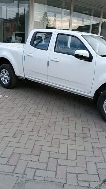 Город Семей, новый автосалон, машины китайского производителя