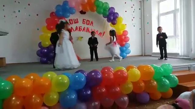 Балабақшамен қоштасу вальсі тәрбиешілері Бекзат Орынбасарқызы,Жансая Ерболатқызы👍👍🙏🙏✌✌ смотреть онлайн