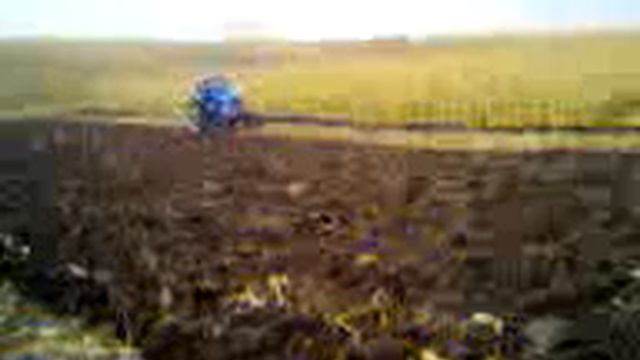 Plowing by tractor LTZ 55, T-40 m Вспашка трактором Т-40 м Оранка трактор Т-40 м смотреть онлайн