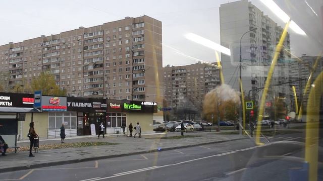 Вечерние улицы Скульптора Мухиной и Чоботовская - из окна автобуса №767 смотреть онлайн