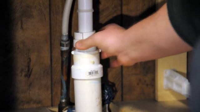 Kitchen & Bathroom Repairs : How to Install a Bathroom Sink Drain Trap смотреть онлайн