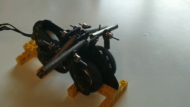 Phase Shift Flapping Mechanism Gearbox Test