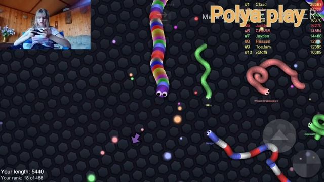 Поедания и бои в игре slither.io смотреть онлайн