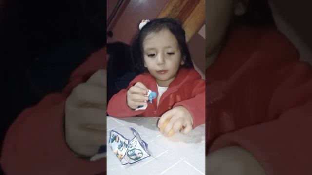 Abriendo Huevo Kinder (Happy Hippos)