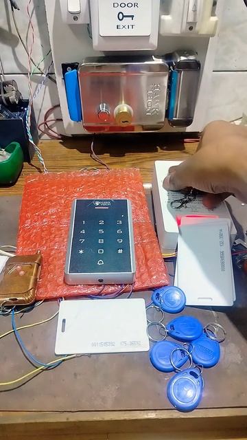 SR602A Hawk Vision Card access control device Electronic Door Lock, Pin Card Remote electric lock смотреть онлайн