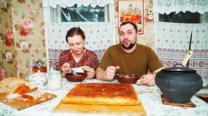 РАБОТА В БАНЕ ПРОДОЛЖАЕТСЯ | МУЖ КОЛЕТ, ЖЕНА СКЛАДЫВАЕТ | ПРИВЕЗ СЕНО СКОТИНЕ | ПЫШНЫЙ ХЛЕБ И ПИРОГ