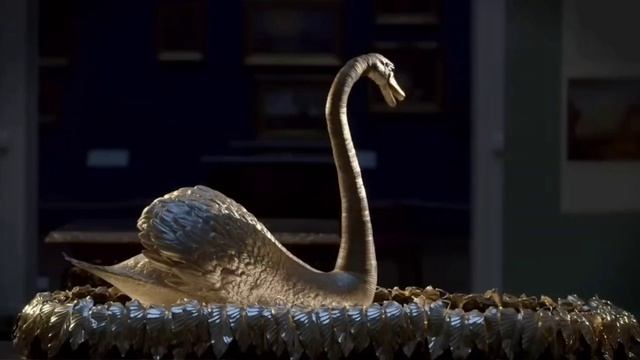 Серебряный механический лебедь, которому уже почти 250 лет, поражает своим изяществом