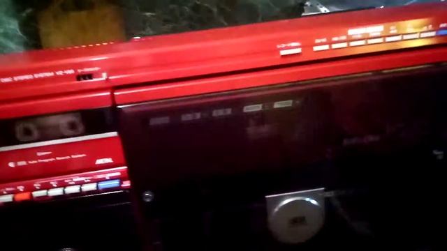 Sharp VZ-2500. vs SHARP VZ-V20 R . Оба с апгрейдом звука. Сравнение звучания FM и кассеты смотреть онлайн