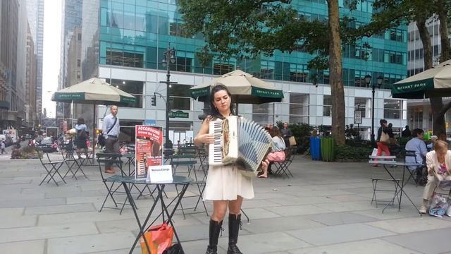 Melissa Elledge in Bryant Park 7/25 (iRig Mic Cast test)