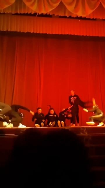 Танец - Копы смотреть онлайн