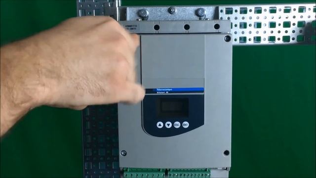 Removing Front Cover Control Board of AltiStart 48 Soft Starter | Schneider Electric Support смотреть онлайн