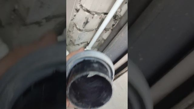 Установка инсталляции для унитаза на завышенную канализацию. Не стандартный способ!