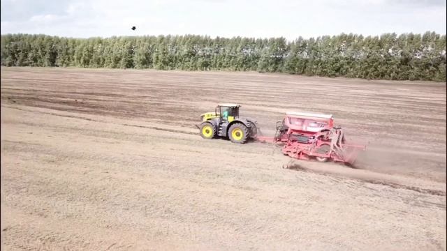 Трактор JCB FASTRAC 8290 и посевной комплекс KUHN ESPRO 6000 RC