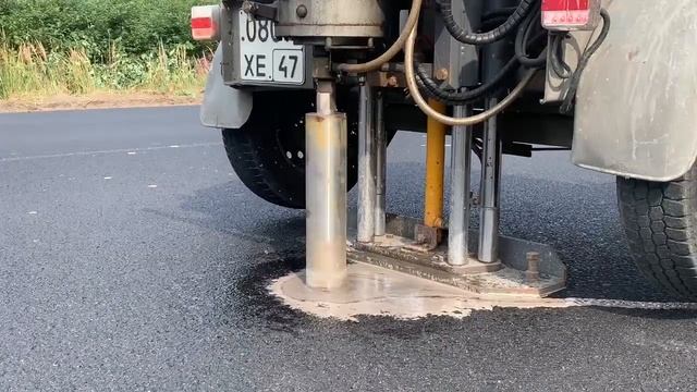Отбор проб асфальта на Гостилицком шоссе, 28.07.2021. смотреть онлайн