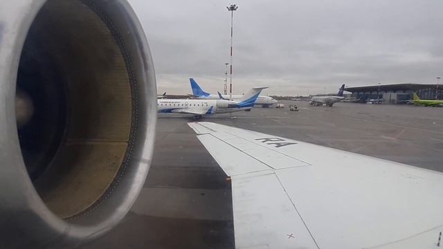 Запуск двигателей Як-42 в Пулково смотреть онлайн