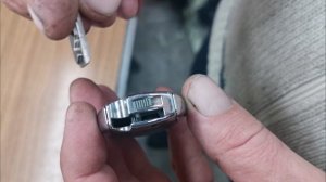 Как заменить батарейку на ключе от автомобиля