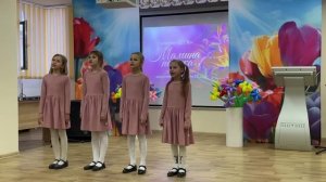 "Мамина песенка"  Детская песня о маме