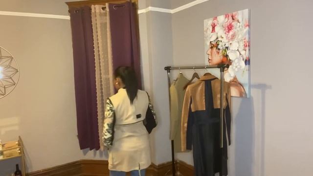 How to discover the perfect trench coat смотреть онлайн