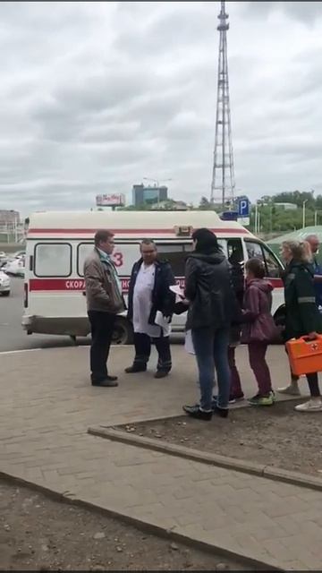 В ТРЦ «Комсомолл» в Иркутске случился пожар смотреть онлайн