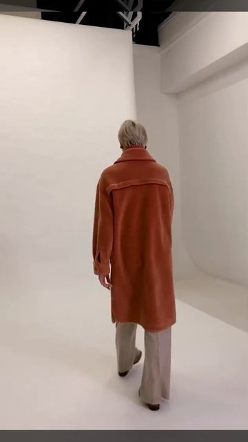 Пальто из 100% овечьей шерсти S1224 смотреть онлайн