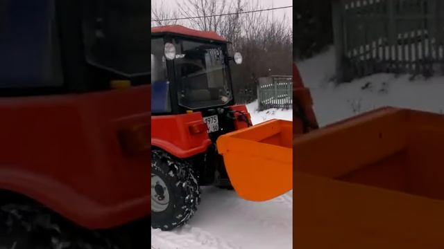 МТЗ 320 чистка снега