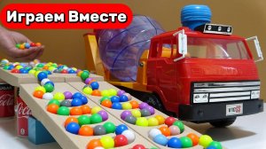 Машинки для детей ! играем в машинки ! Играем в шарики ! Видео для детей