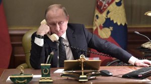 Путин передаёт женщине поздравление с Днём Рождения!