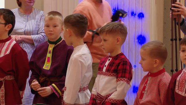 Ижкарысь Эшъяськон юртын "Пичи Чеберайёс но Батыръёс" вожвылъяськонлы йылпумъянъёс лэсьтӥзы ВИДЕО смотреть онлайн