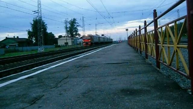 Электропоезд ЭР2К-1087 сообщением Тула - Скуратово, ст. Щёкино