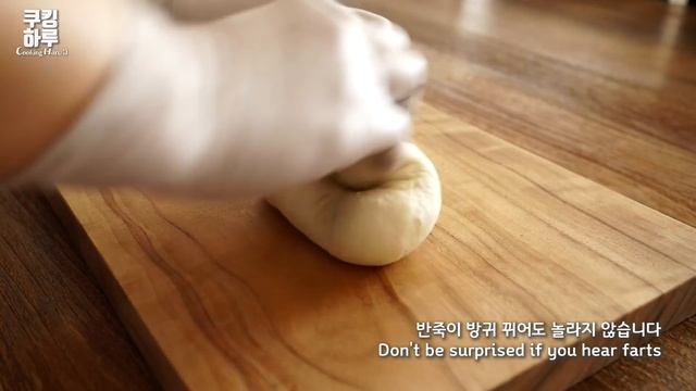 노오븐! 바삭바삭한 빵 속에 크림 같은 감자와 쫄깃한 치즈가!! 감자 피자빵!! смотреть онлайн