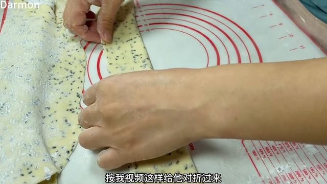 Deep Fried Leaf Recipe | All you need is flour, a must have snack for Chinese New Year! смотреть онлайн