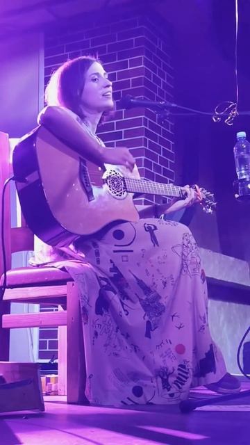 Только б увидеть скорей белую птицу в окне... #яшникова