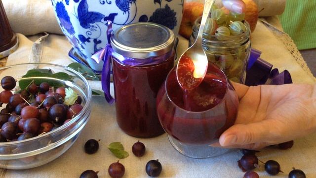 Желе из малины с крыжовником на агар-агаре