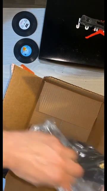 Supreme®/Griffin Camp Cap black Unboxed смотреть онлайн