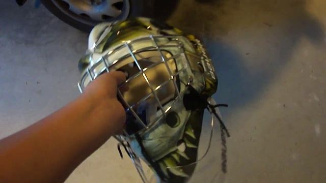 Bauer NME3 Goalie Helmet смотреть онлайн