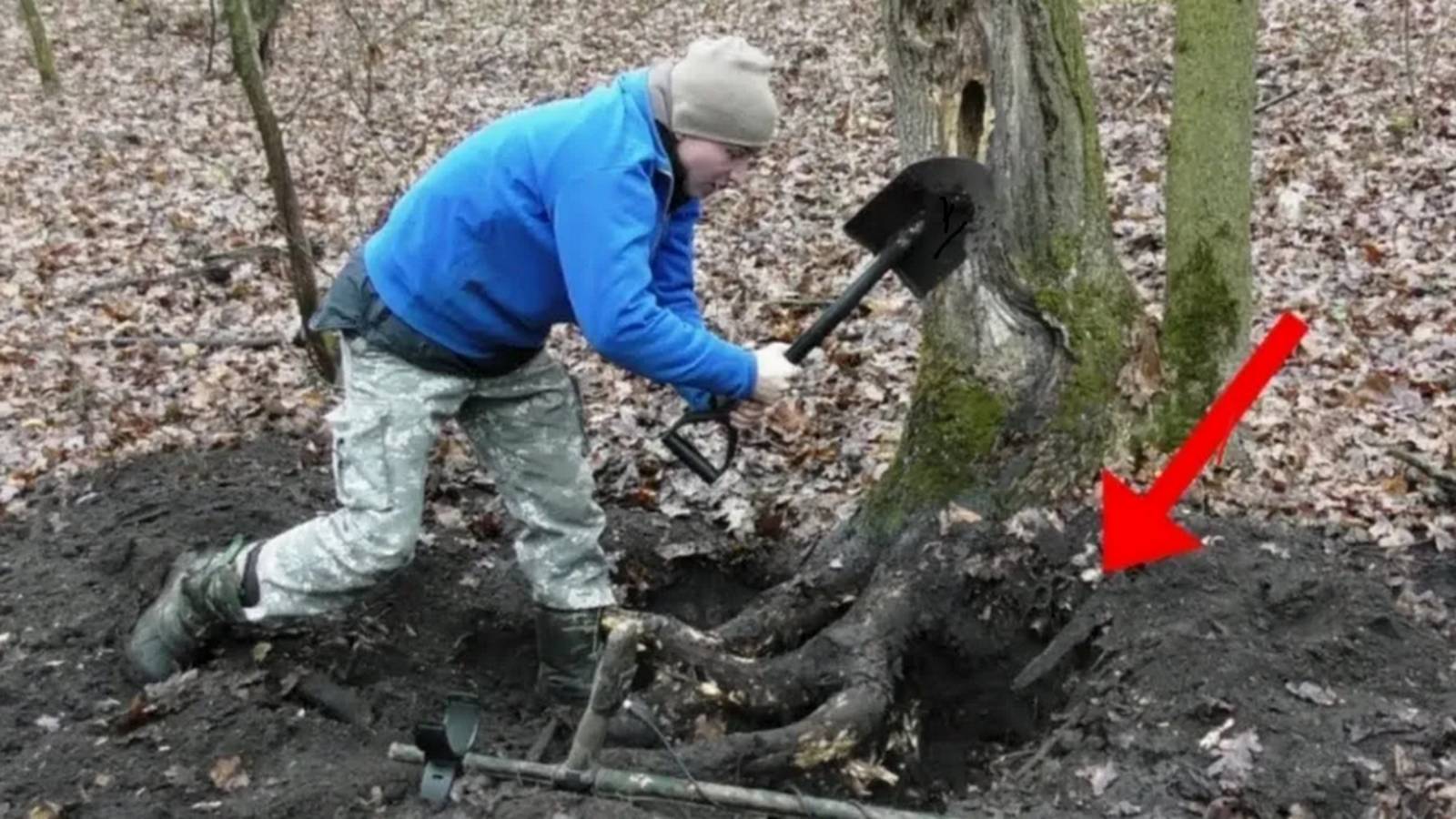 Невероятная НАХОДКА, Кошель СЕРЕБРА Вырыл в БОЛОТЕ, Повезло так Повезло, аж не Верится!!! смотреть онлайн