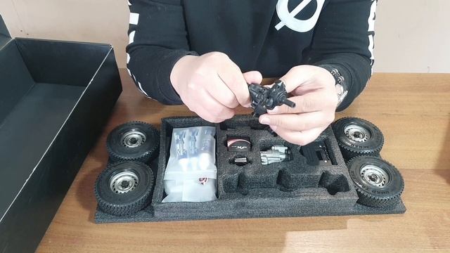 BOOM RACING BRX02 (UNBOXING) - Распаковка и обзор смотреть онлайн