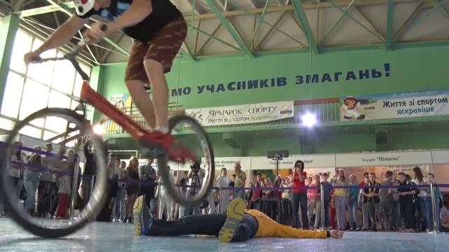 Шостий Ярмарок спорту у Львові смотреть онлайн