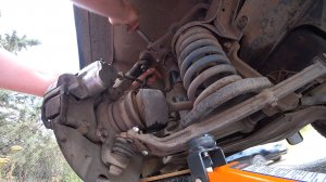 Замена шаровых опор на Нива Шевроле