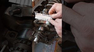 Замер зазоров между шейками коленвала и коренными, шатунными вкладышами. 0.03-0.08 мм. Plastic Gauge